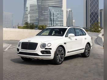 Bentley  Bentayga  2020  Automatic  83,000 Km  8 Cylinder  Four Wheel Drive (4WD)  SUV  White