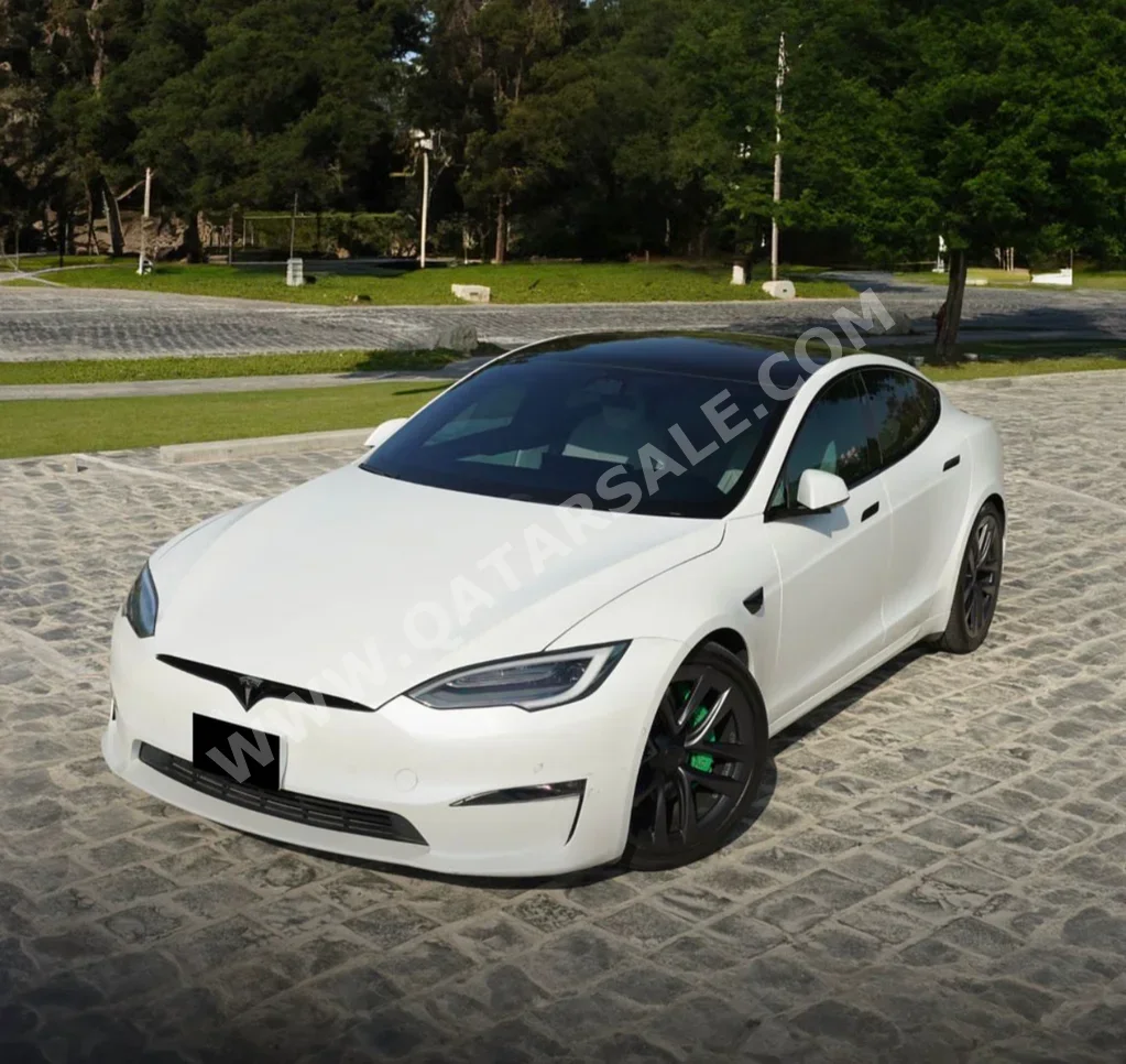 Tesla Model S Plaid 2022 Automatic 42,000 Km 0 Cylinder All Wheel Drive (AWD) Sedan White