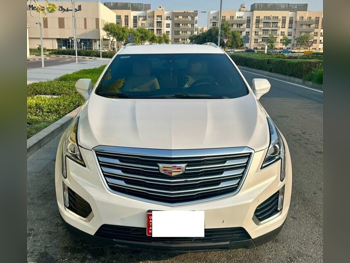 كاديلاك اكس تي 5 2018 اوتوماتيك 134,300 كم 6 سلندر دفع رباعي اس يو في أبيض لؤلؤي