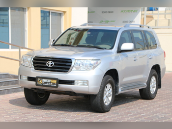 تويوتا لاند كروزر جي اكس 2011 اوتوماتيك 288,000 كم 6 سلندر دفع رباعي اس يو في فضي