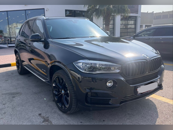 بي ام دبليو الفئة - اكس اكس 5 2015 اوتوماتيك 105,000 كم 8 سلندر دفع كلي مستمر اس يو في أسود