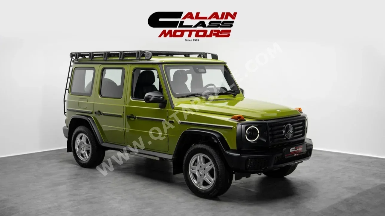 مرسيدس - بنز  جي - كلاس  500  2025  اوتوماتيك  137 كم  6 سلندر  دفع رباعي  اس يو في  أخضر
