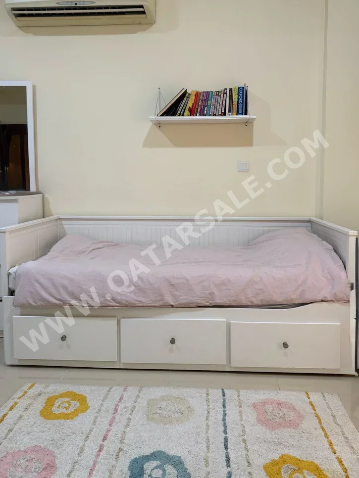 Beds - IKEA - Extendable Bed - White