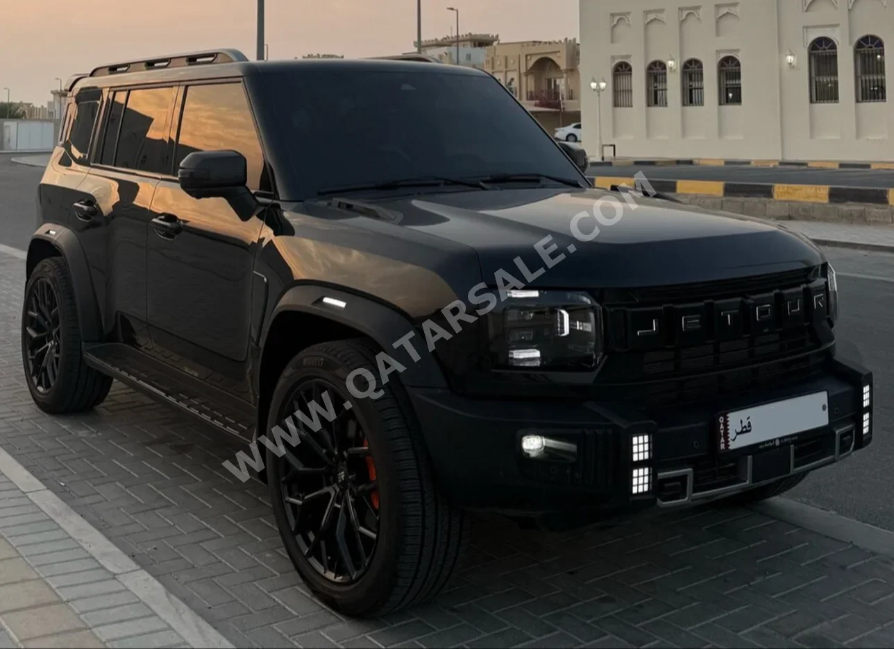 Jetour T2 Luxury Plus 2025 Automatic 13,000 Km 4 Cylinder Four Wheel Drive (4WD) SUV Black With Warranty