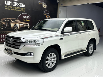تويوتا لاند كروزر جي اكس ار 2021 اوتوماتيك 140,000 كم 8 سلندر دفع رباعي اس يو في أبيض
