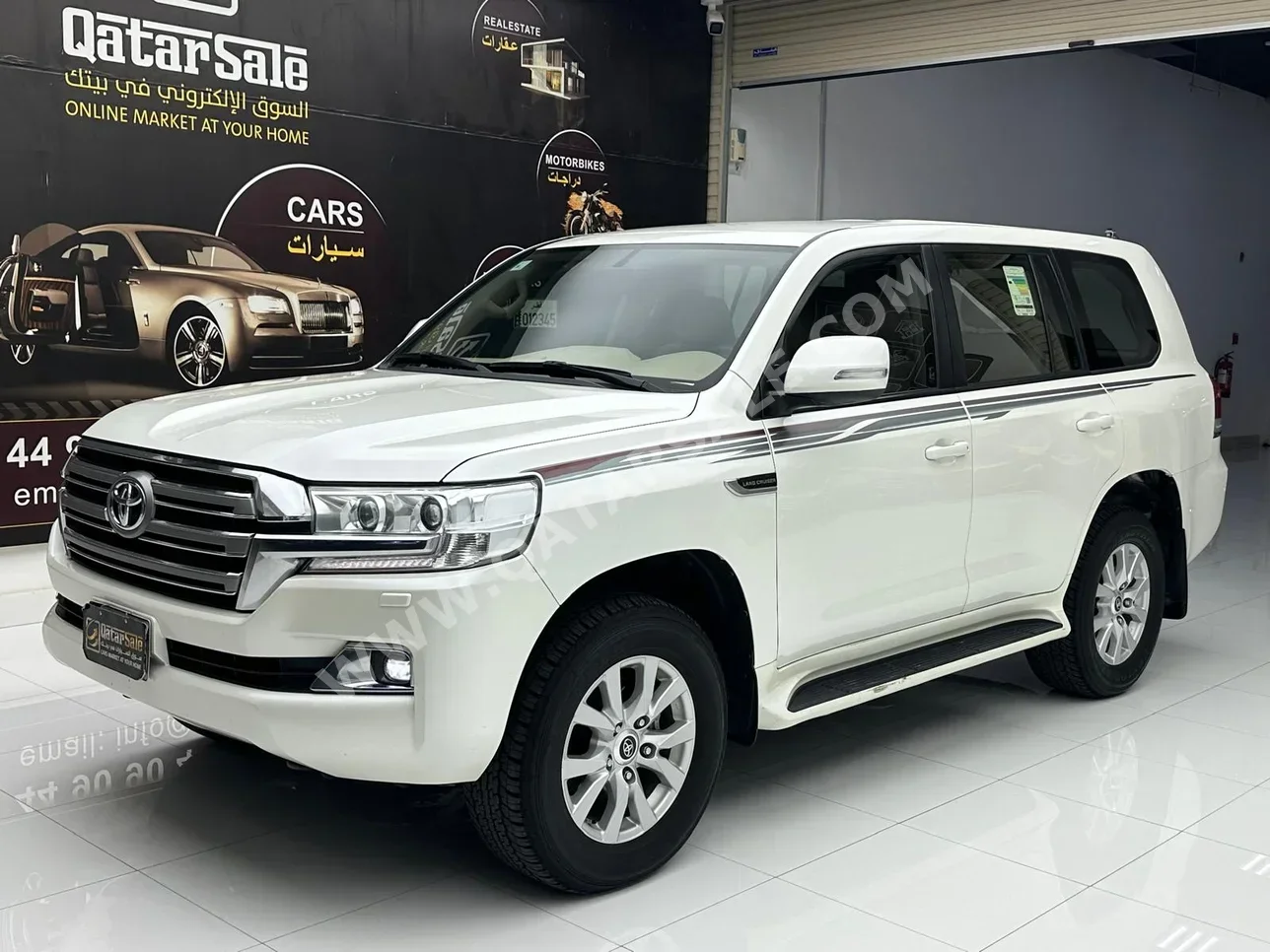 Toyota Land Cruiser GXR 2021 Automatic 140,000 Km 8 Cylinder Four Wheel Drive (4WD) SUV White