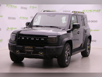 Jetour  T2  Luxury  2025  Automatic  38,000 Km  4 Cylinder  Four Wheel Drive (4WD)  SUV  Black  With Warranty