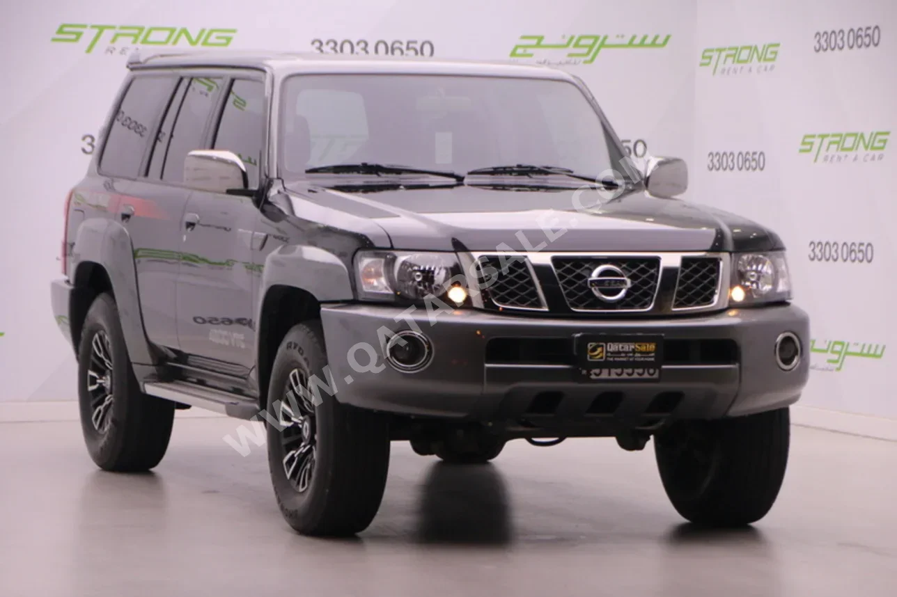 نيسان باترول سوبر سفاري 2024 اوتوماتيك 33,000 كم 6 سلندر دفع رباعي اس يو في أسود تحت الضمان