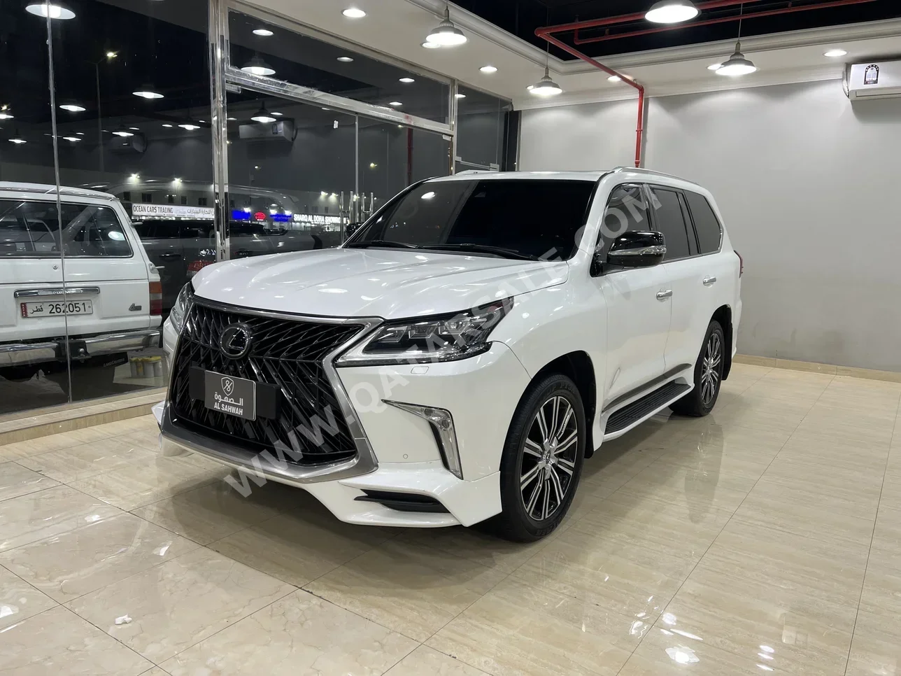 Lexus LS 500 2016 Automatic 230,000 Km 8 Cylinder Four Wheel Drive (4WD) SUV White