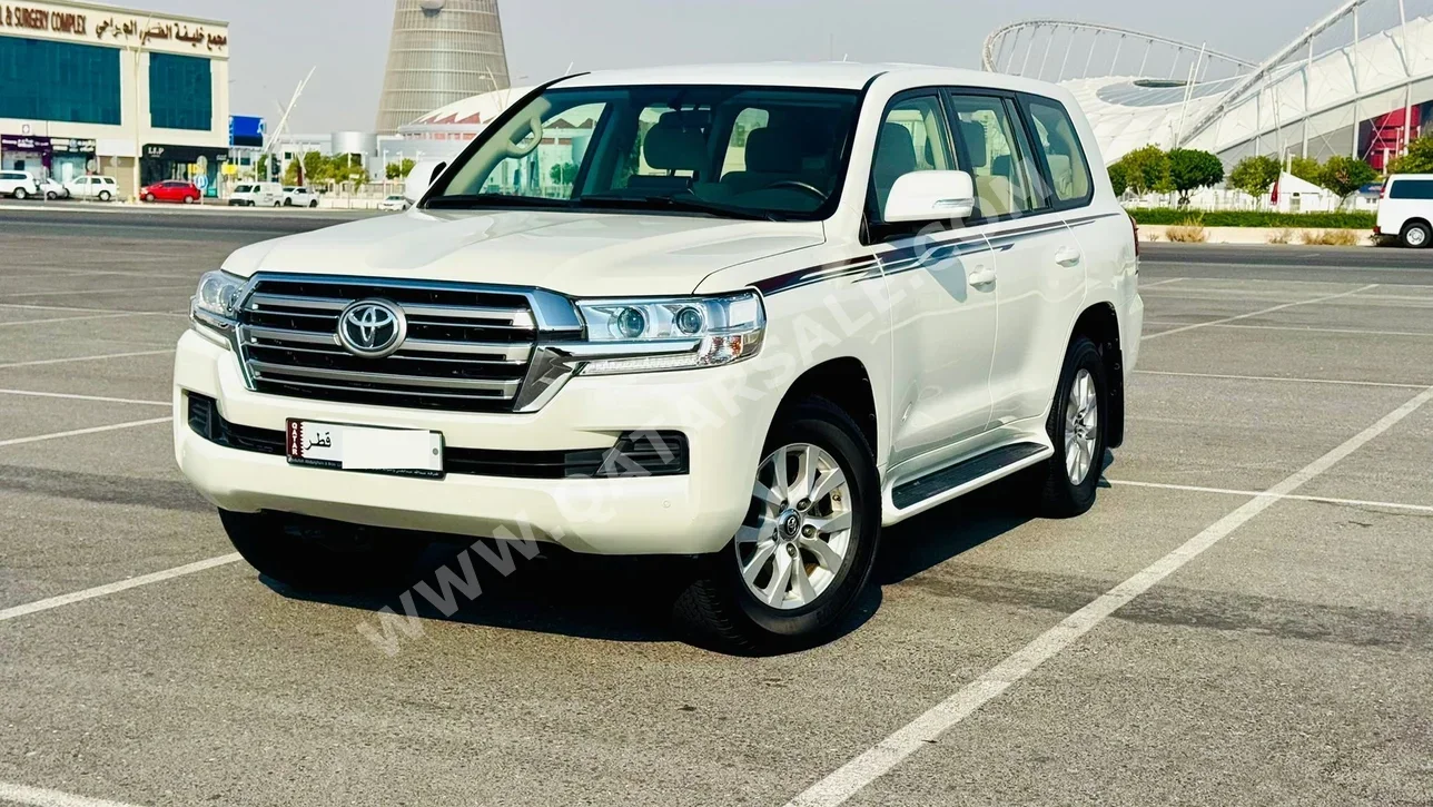 Toyota Land Cruiser GXR 2021 Automatic 137,000 Km 6 Cylinder Four Wheel Drive (4WD) SUV White