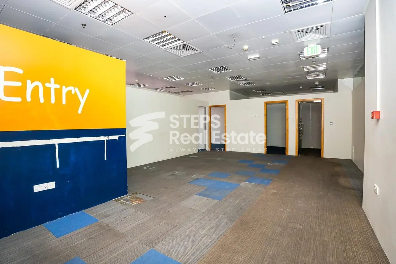 Commercial Offices - Not Furnished - Doha - Rawdat Al Khail