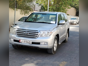 Toyota  Land Cruiser  GXR  2010  Automatic  630,000 Km  8 Cylinder  Four Wheel Drive (4WD)  SUV  Silver