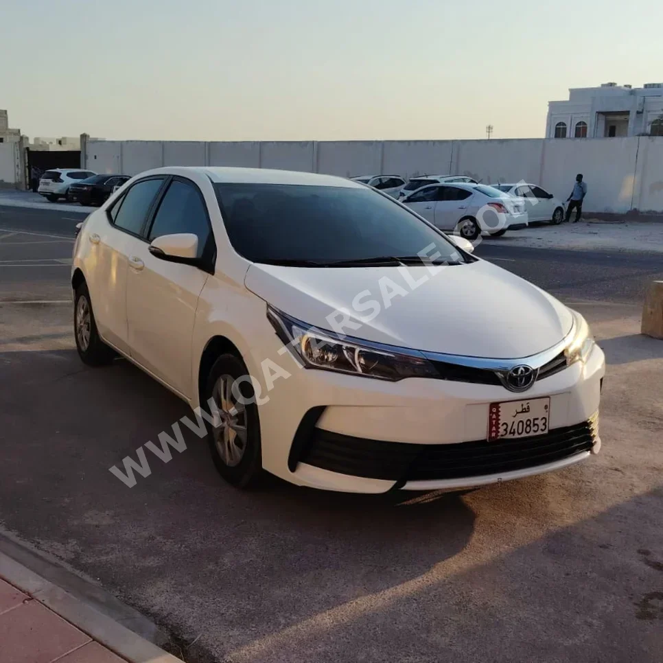 Toyota Corolla 2017 Automatic 83,000 Km 4 Cylinder Front Wheel Drive (FWD) Sedan White