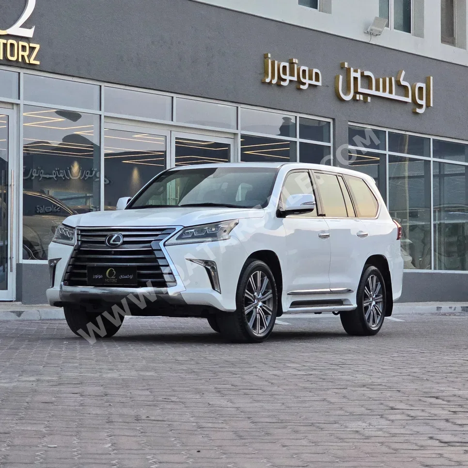 Lexus LX 570 2016 Automatic 290,000 Km 8 Cylinder Four Wheel Drive (4WD) SUV White
