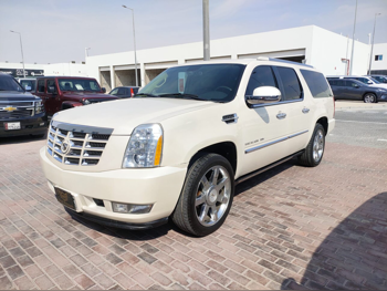 كاديلاك  اسكيليد  اي اس في  2012  اوتوماتيك  224,000 كم  8 سلندر  دفع خلفي  اس يو في  أبيض