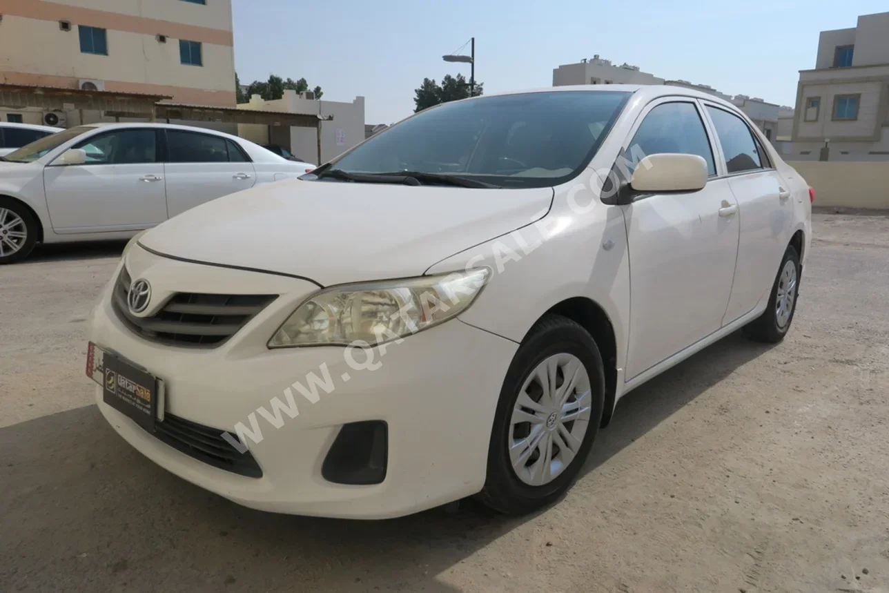 Toyota Corolla 2012 Automatic 124,000 Km 4 Cylinder Front Wheel Drive (FWD) Sedan White