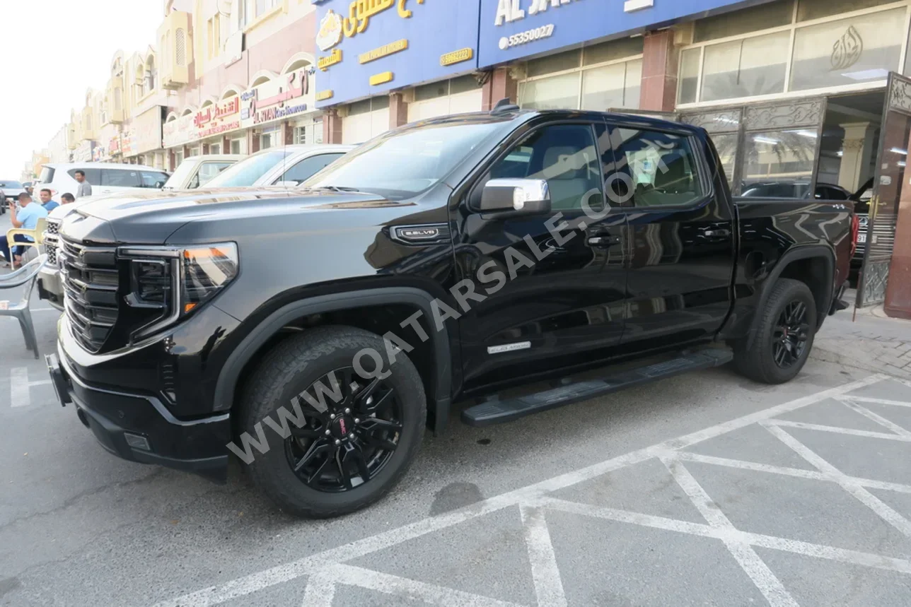 جي ام سي سييرا اليفيشن 2024 اوتوماتيك 46,000 كم 8 سلندر دفع رباعي بيكب أسود تحت الضمان