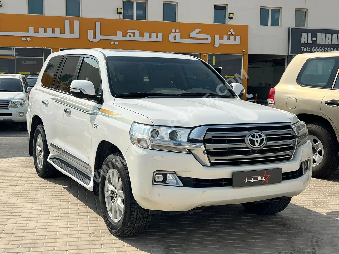 Toyota Land Cruiser VXR 2018 Automatic 221,000 Km 8 Cylinder Four Wheel Drive (4WD) SUV White
