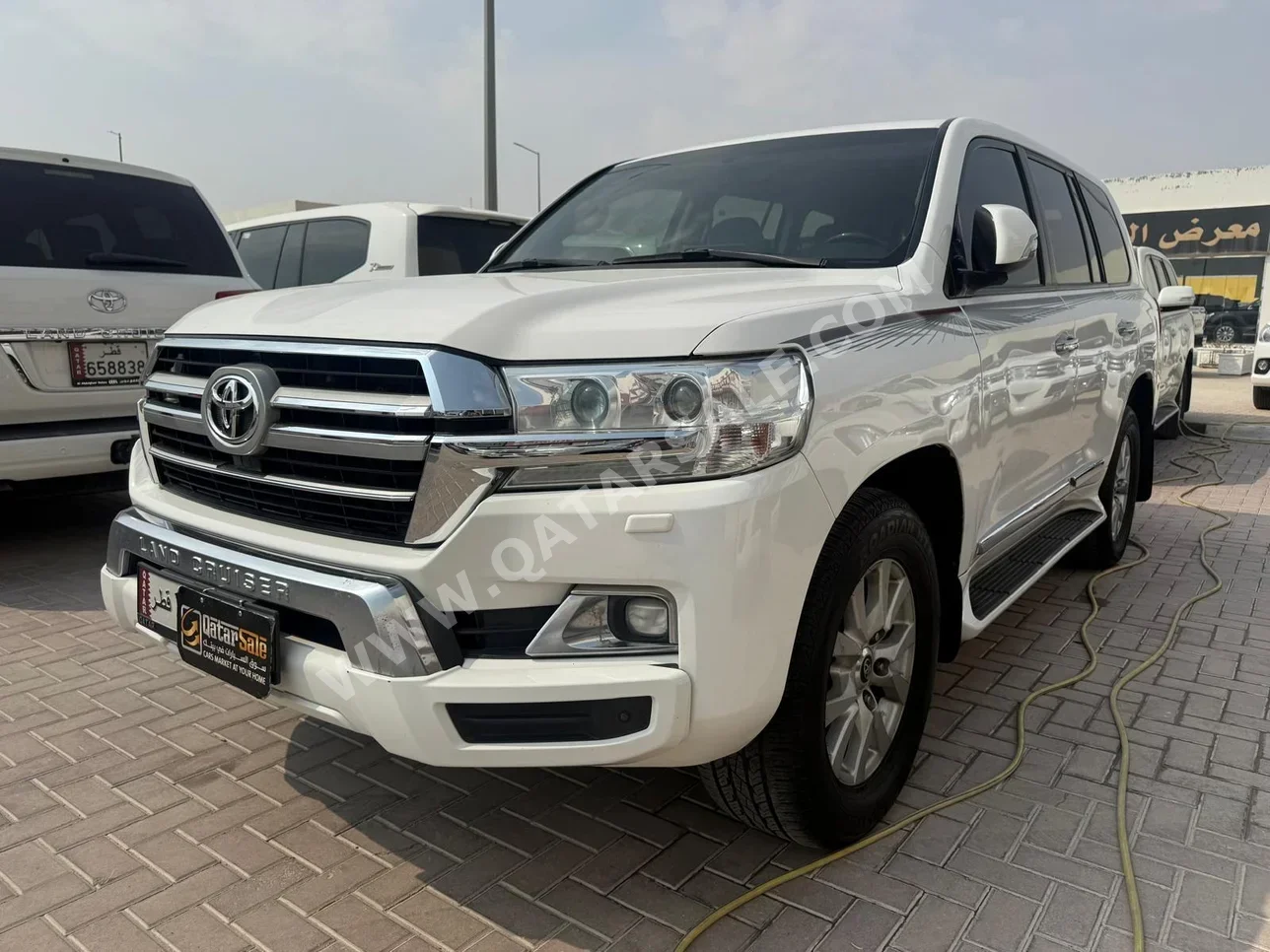 Toyota Land Cruiser GXR 2019 Automatic 264,000 Km 8 Cylinder Four Wheel Drive (4WD) SUV White