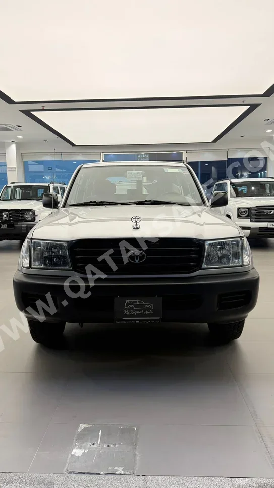 Toyota Land Cruiser G 1998 Manual 143,000 Km 6 Cylinder Four Wheel Drive (4WD) SUV Silver