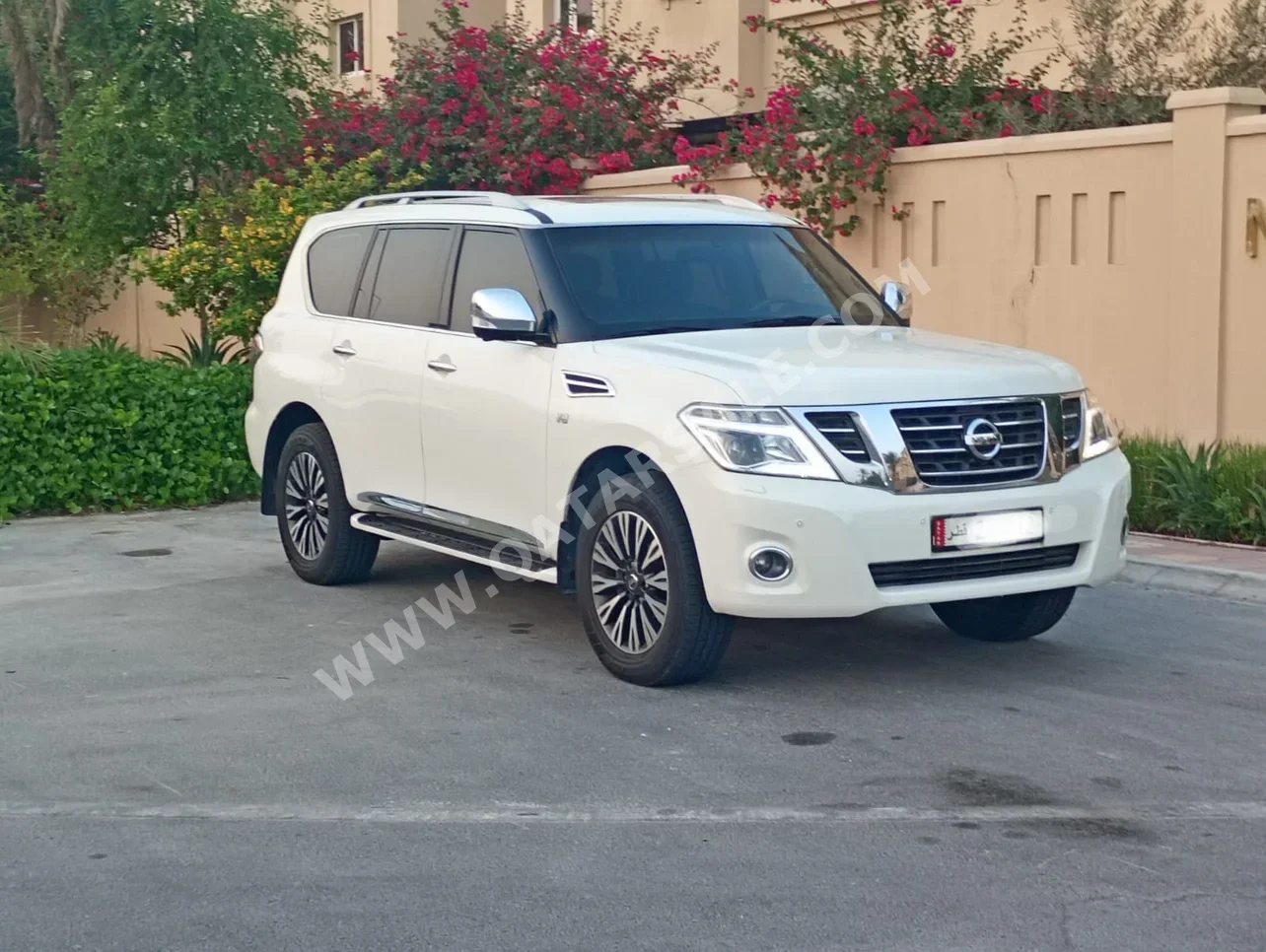 Nissan  Patrol  Platinum  2016  Automatic  265,000 Km  8 Cylinder  Four Wheel Drive (4WD)  SUV  White