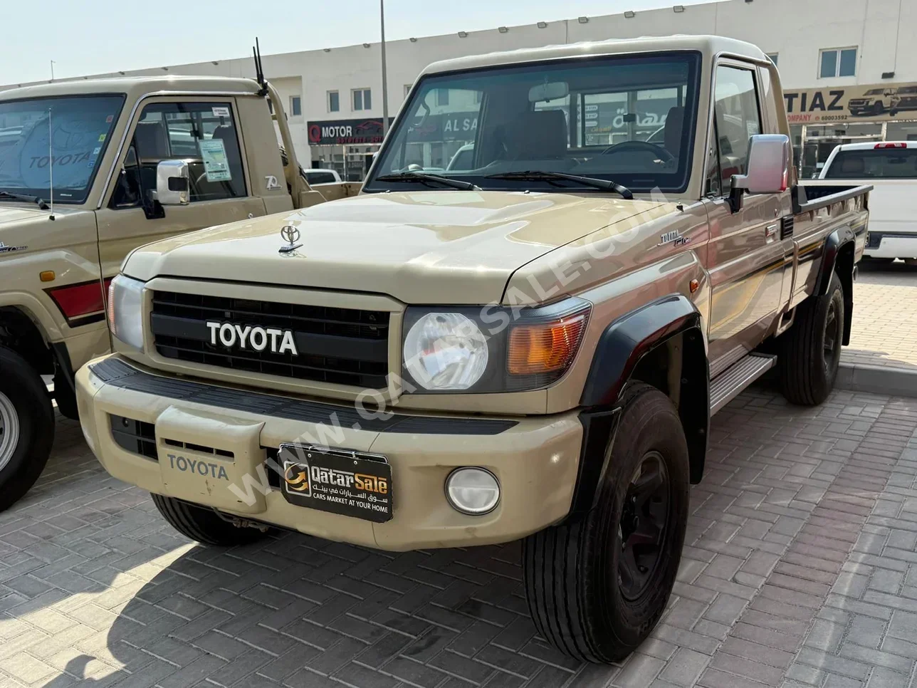 Toyota Land Cruiser LX 2022 Manual 168,000 Km 6 Cylinder Four Wheel Drive (4WD) Pick Up Beige