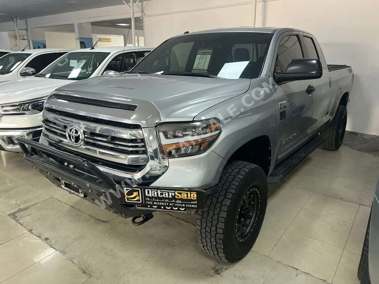 Toyota Tundra 2016 Automatic 102,000 Km 8 Cylinder Four Wheel Drive (4WD) Pick Up Silver