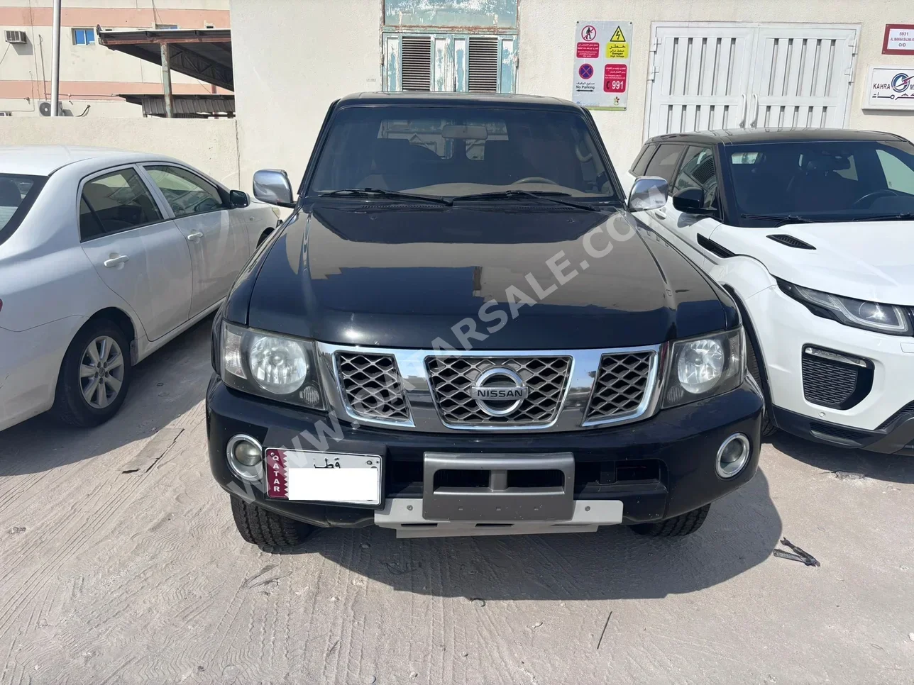 نيسان باترول سفاري 2009 اوتوماتيك 550,000 كم 6 سلندر دفع رباعي اس يو في أسود