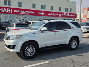 Toyota Fortuner 2014 Automatic 248,000 Km 6 Cylinder Four Wheel Drive (4WD) SUV White