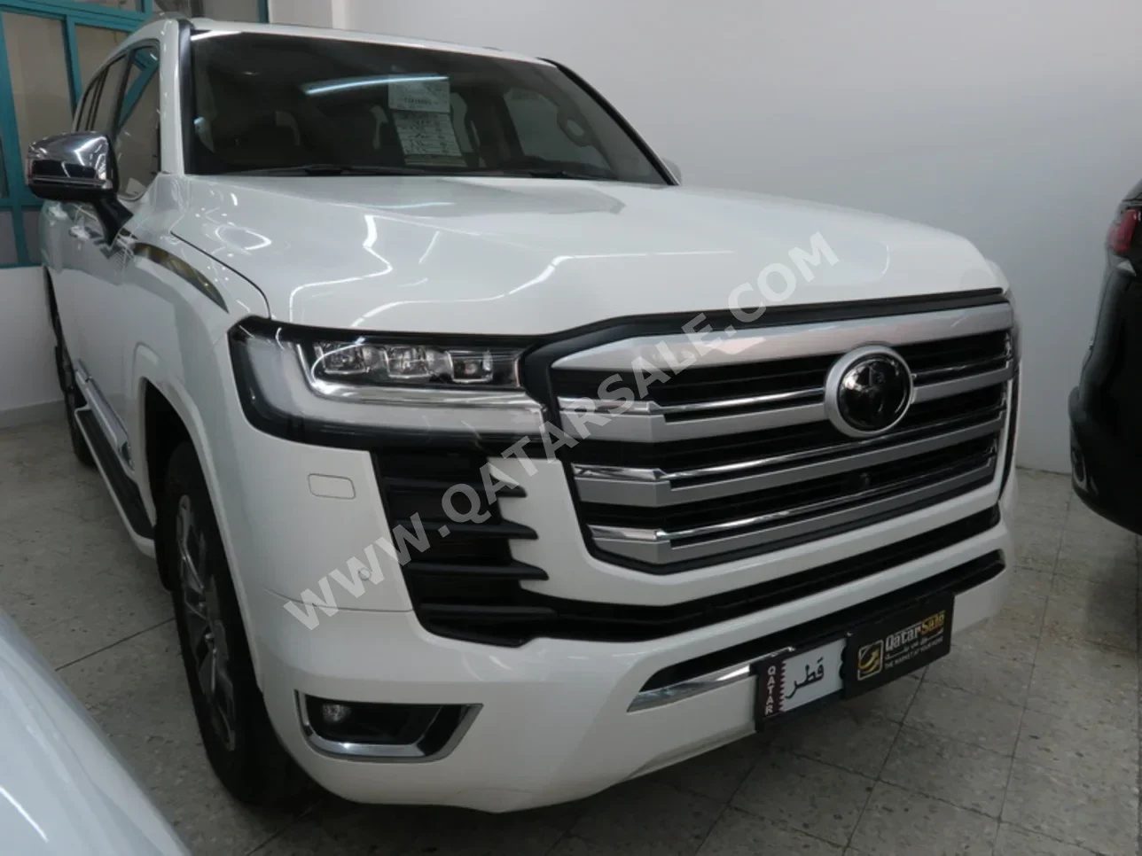 Toyota Land Cruiser VXR Twin Turbo 2023 Automatic 44,000 Km 6 Cylinder Four Wheel Drive (4WD) SUV White With Warranty