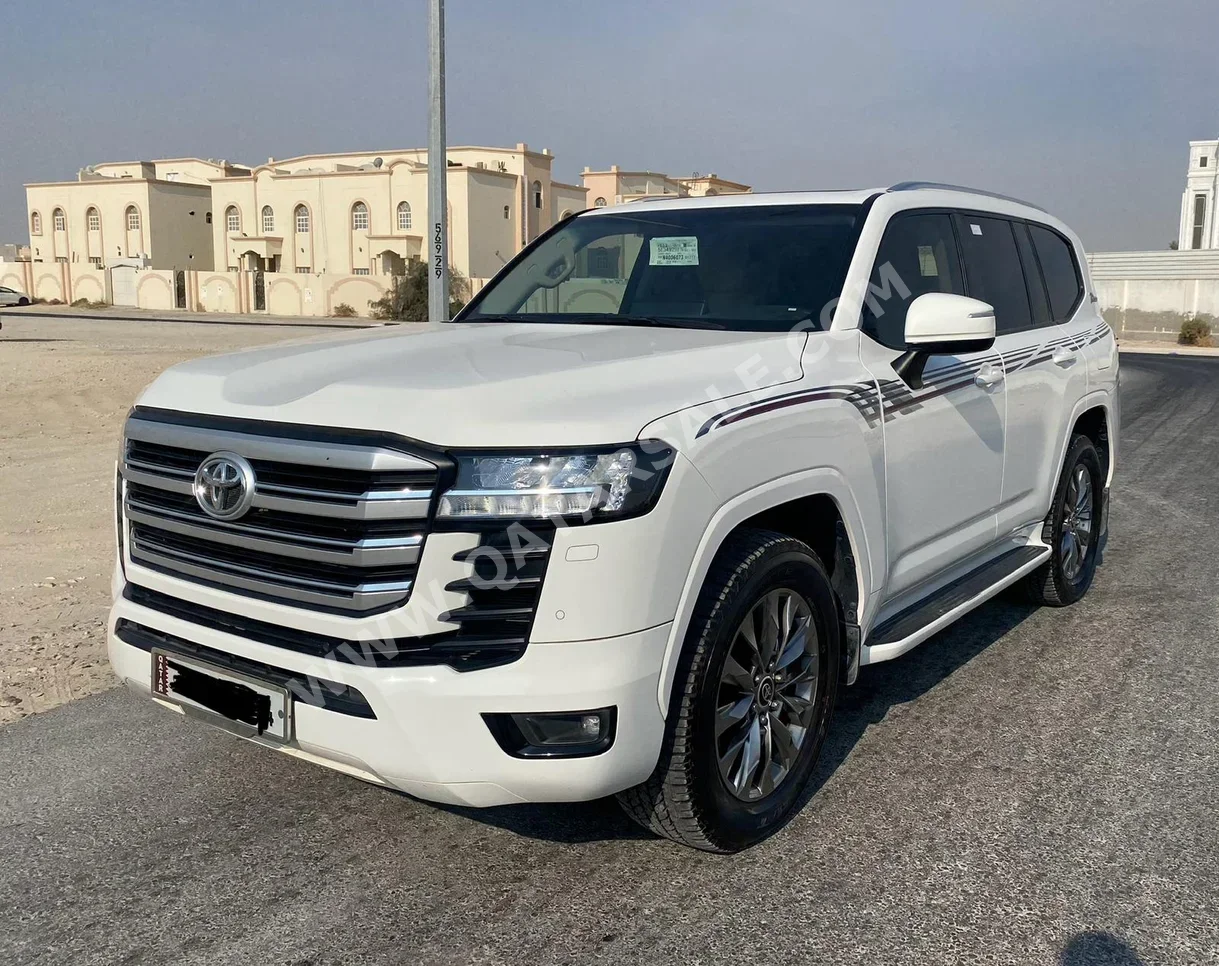 Toyota Land Cruiser GXR Twin Turbo 2022 Automatic 121,000 Km 6 Cylinder Four Wheel Drive (4WD) SUV White