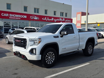 GMC Sierra AT4 2022 Automatic 102,000 Km 8 Cylinder Four Wheel Drive (4WD) Pick Up White