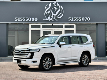 Toyota  Land Cruiser  VXR Twin Turbo  2022  Automatic  95,000 Km  6 Cylinder  Four Wheel Drive (4WD)  SUV  White