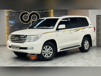 تويوتا لاند كروزر جي اكس 2011 اوتوماتيك 370,000 كم 6 سلندر دفع رباعي اس يو في أبيض