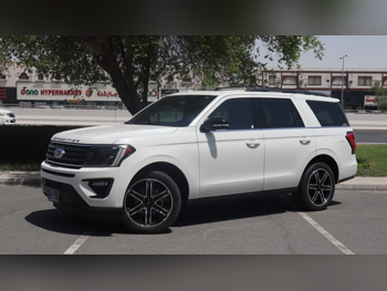 فورد  اكسبيديشن  لميتد  2021  اوتوماتيك  55,000 كم  8 سلندر  دفع كلي مستمر  اس يو في  أبيض