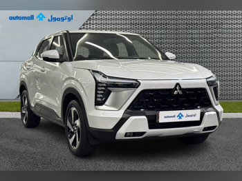 ميتسوبيشي اكس فورس 2026 اوتوماتيك 560 كم 4 سلندر سحب امامي اس يو في أبيض تحت الضمان