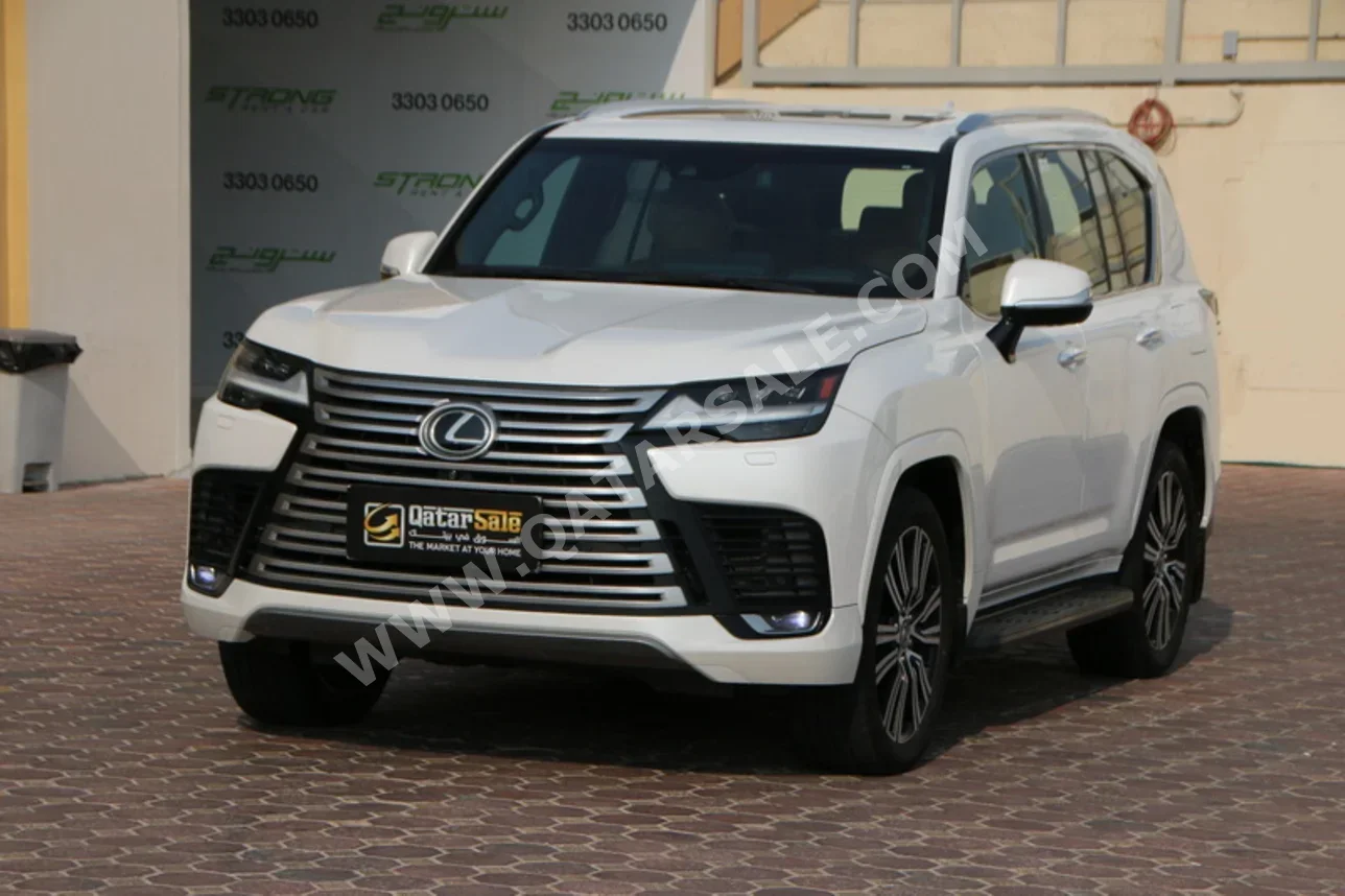Lexus LX 600 Luxury 2023 Automatic 124,000 Km 6 Cylinder Four Wheel Drive (4WD) SUV White