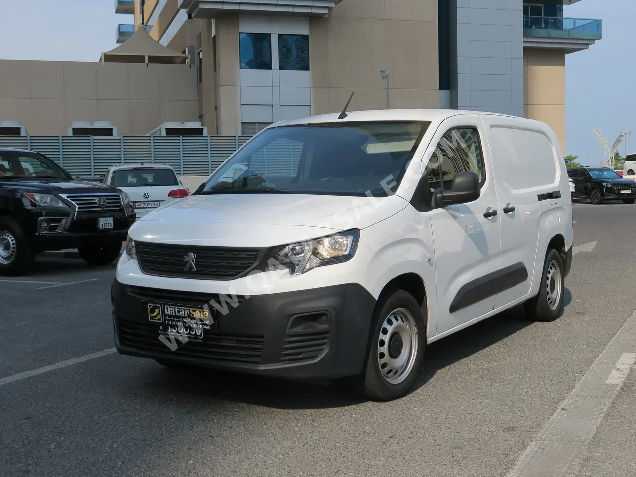 Peugeot Partner 2023 Manual 17,000 Km 4 Cylinder Front Wheel Drive (FWD) Van / Bus White With Warranty
