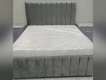 Beds - Queen - Gray - Mattress Included
