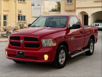 دودج رام 1500 2017 اوتوماتيك 129,000 كم 8 سلندر دفع رباعي بيكب أحمر