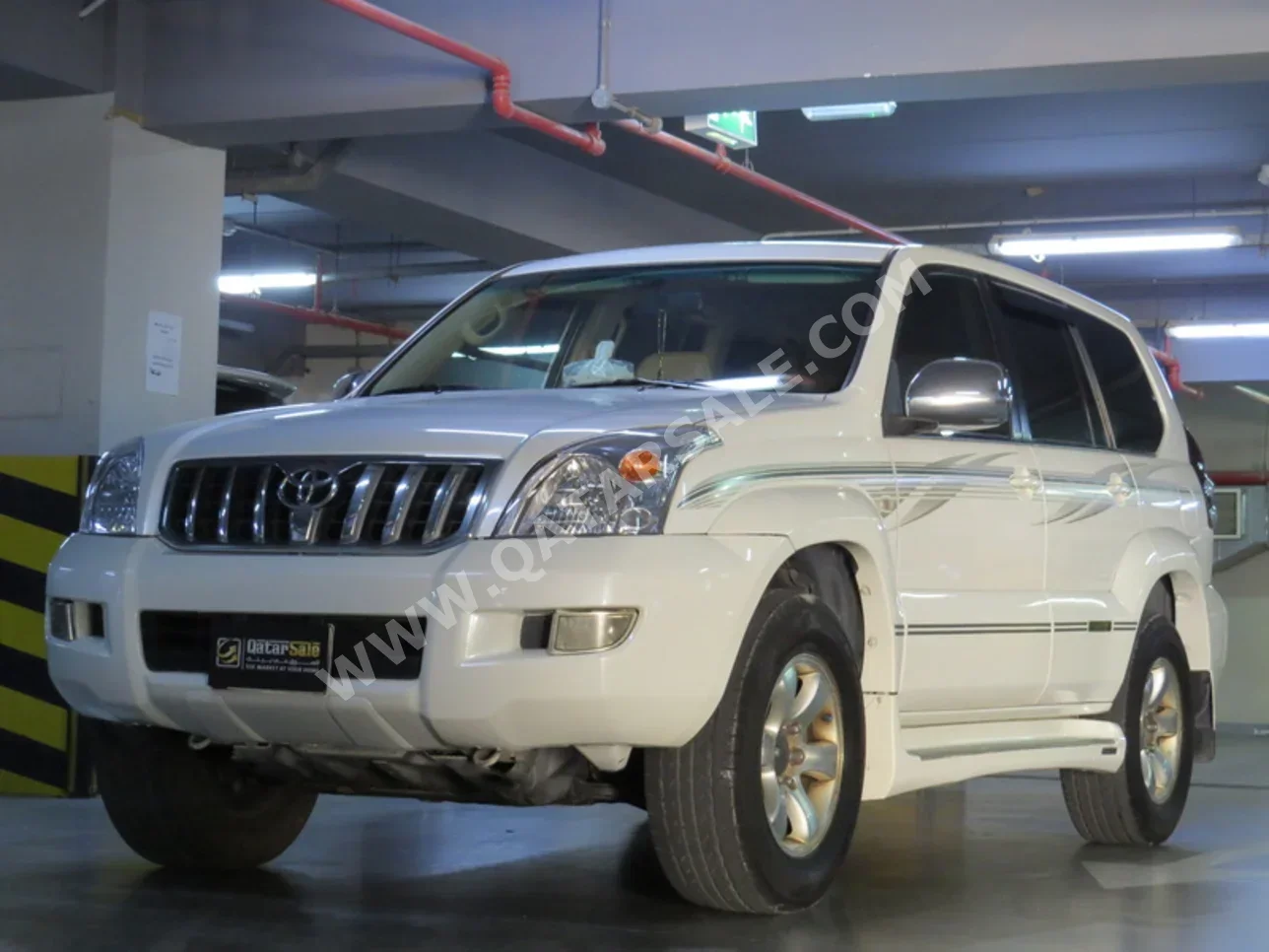 تويوتا برادو في اكس 2008 اوتوماتيك 272,000 كم 6 سلندر دفع رباعي اس يو في أبيض