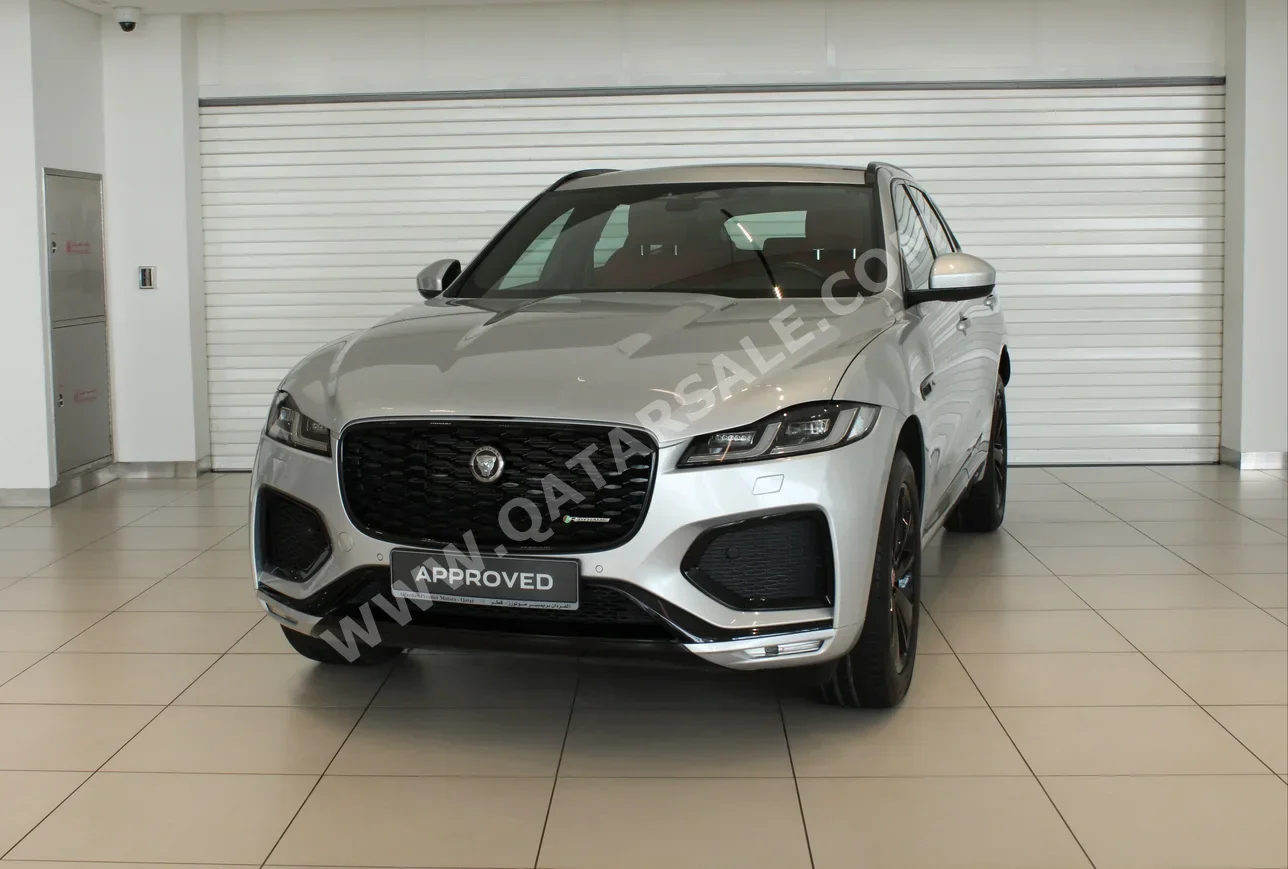 جاكوار اف - بيس ار سبورت 2023 اوتوماتيك 42,503 كم 4 سلندر دفع رباعي اس يو في فضي تحت الضمان