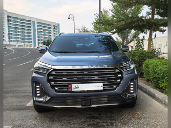 جيتور اكس90 بلس 2024 اوتوماتيك 16,000 كم 4 سلندر سحب امامي اس يو في رمادي و رصاصي تحت الضمان