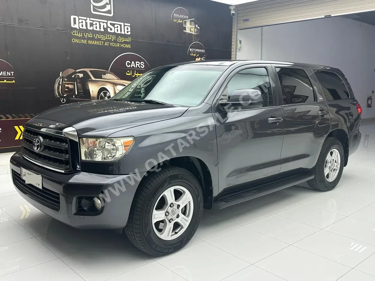 Toyota Sequoia 2015 Automatic 250,000 Km 8 Cylinder Four Wheel Drive (4WD) SUV Gray
