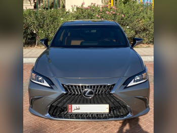 لكزس  إيه أس  350  2023  اوتوماتيك  57,000 كم  6 سلندر  سحب امامي  سيدان  سونيك تايتينيم  تحت الضمان
