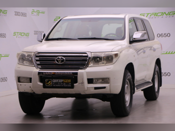 تويوتا لاند كروزر في اكس ار 2010 اوتوماتيك 450,000 كم 8 سلندر دفع رباعي اس يو في أبيض