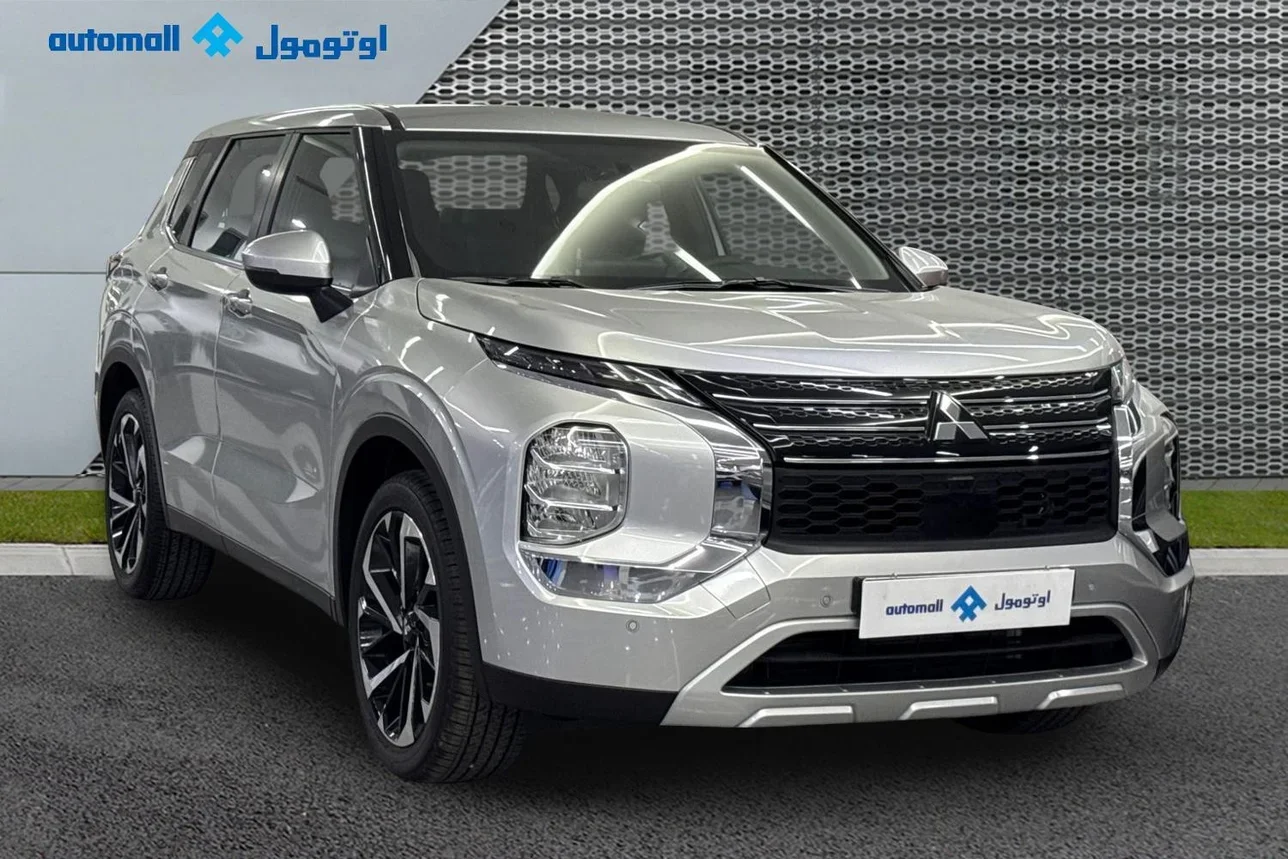 ميتسوبيشي  أوت لاندر  2025  اوتوماتيك  521 كم  4 سلندر  سحب امامي  اس يو في  فضي  تحت الضمان