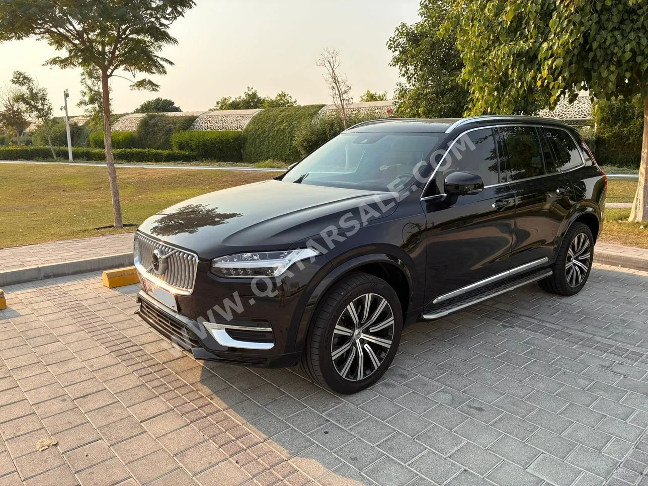 فولفو  اكس سي  90  2021  اوتوماتيك  42,000 كم  4 سلندر  دفع رباعي  اس يو في  أسود  تحت الضمان