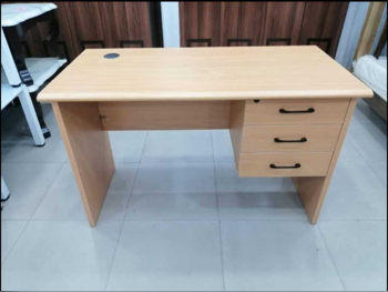 المكاتب ومكاتب الحاسوب - مكتب دراسة - لايف ستايل - اللون البيج - مع خزانة ذات 3 أدراج