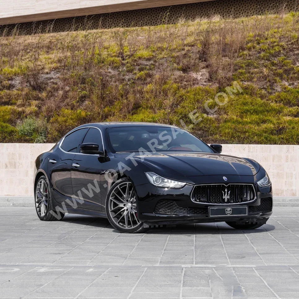 مزاراتي  جيبلي  اس  2016  اوتوماتيك  60,000 كم  6 سلندر  دفع خلفي  سيدان  أسود  تحت الضمان